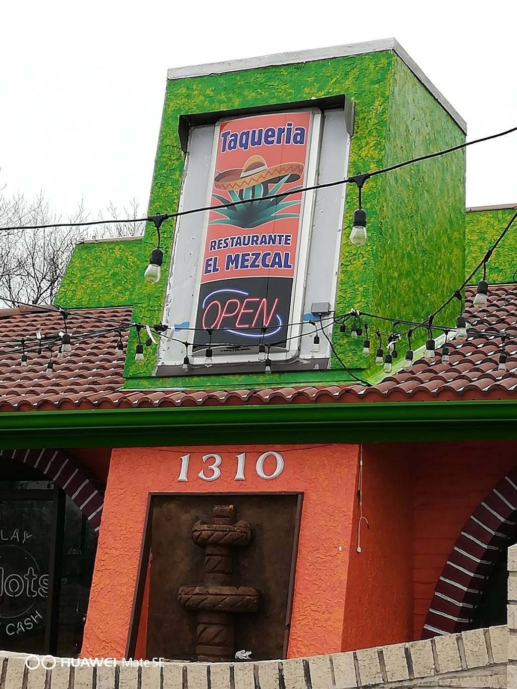 Taqueria restaurante el Mezcal | restaurant | 1310 N Lewis Ave, Waukegan, IL 60085, USA | 2246378095 OR +1 224-637-8095