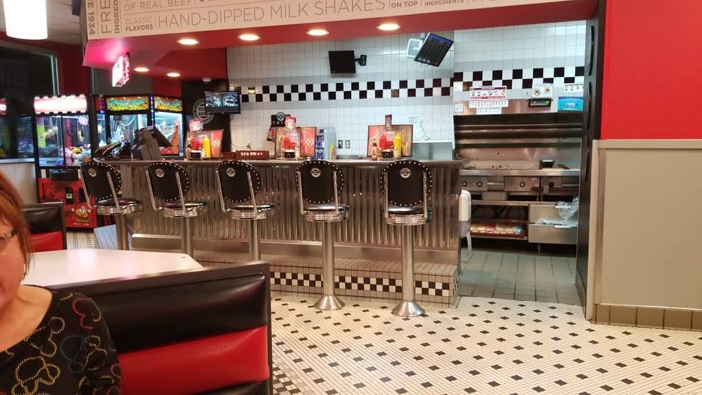 Steak n Shake | restaurant | 2009 N Kenyon Rd, Urbana, IL 61802, USA | 2173443855 OR +1 217-344-3855