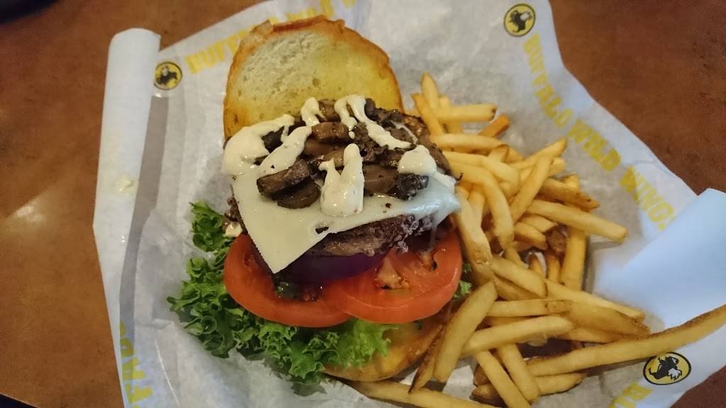 Buffalo Wild Wings | restaurant | 2313 W Main St, Troy, OH 45373, USA | 9374409016 OR +1 937-440-9016