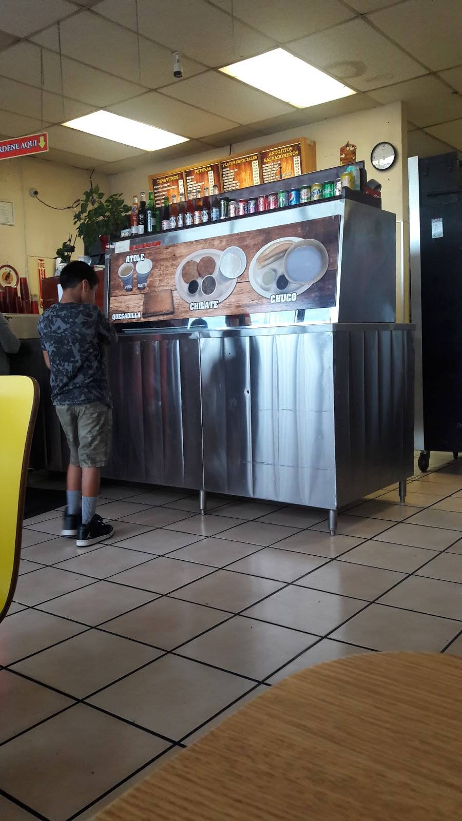 Un Rincon Centro Americano | restaurant | 13576 Harbor Blvd B3, Garden Grove, CA 92843, USA | 7145373828 OR +1 714-537-3828