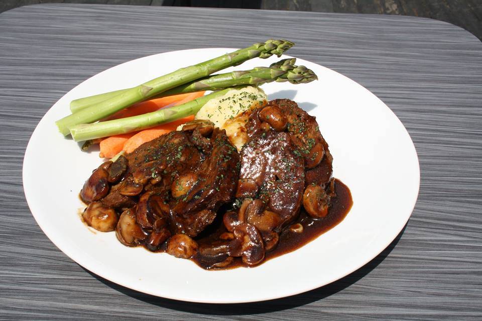 Wendel Clarks Classic Grill & Bar | restaurant | 36 Main St N, Brampton, ON L6V 1N6, Canada | 2898645990 OR +1 289-864-5990