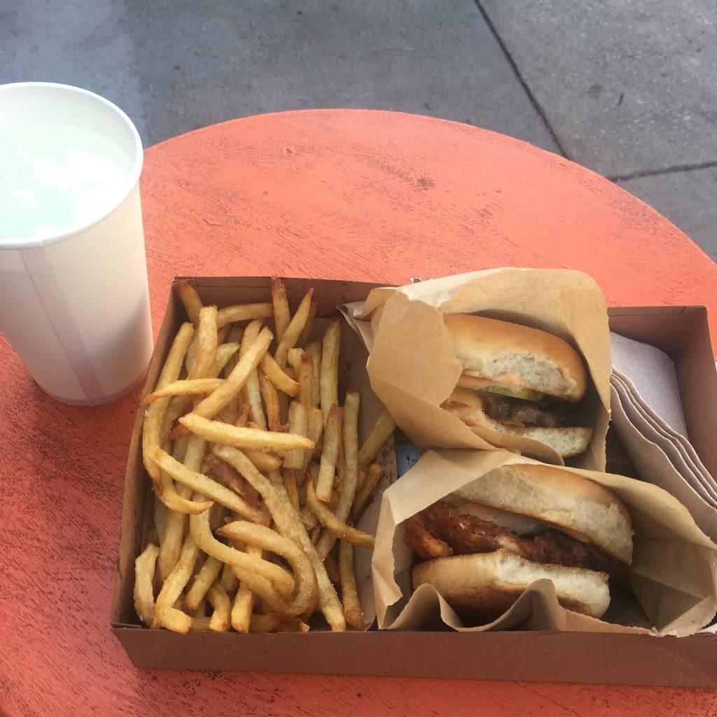 Twins Sliders | restaurant | 5940 Sunset Blvd, Los Angeles, CA 90028, USA | 3239606902 OR +1 323-960-6902