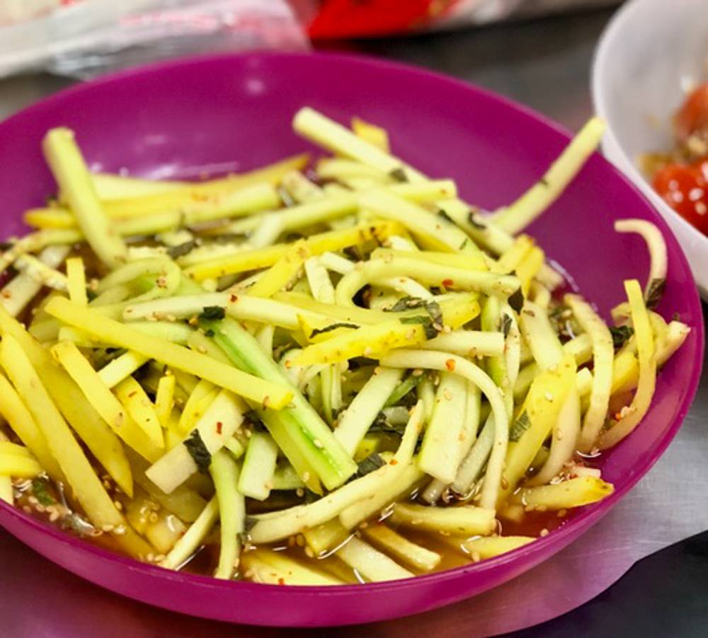 Gypsy Q Asian Fusion BBQ | restaurant | 3410 Brighton Blvd, Denver, CO 80216, USA | 3039296906 OR +1 303-929-6906