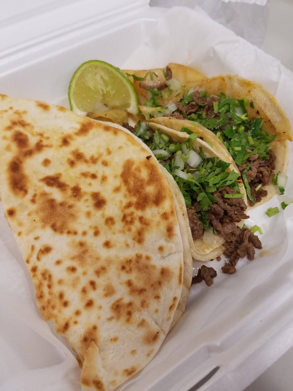 Taqueria Los Pinos | restaurant | or3316 a E 14th, 1348 Richmond Ave, Des Moines, IA 50316, USA | 5157706189 OR +1 515-770-6189