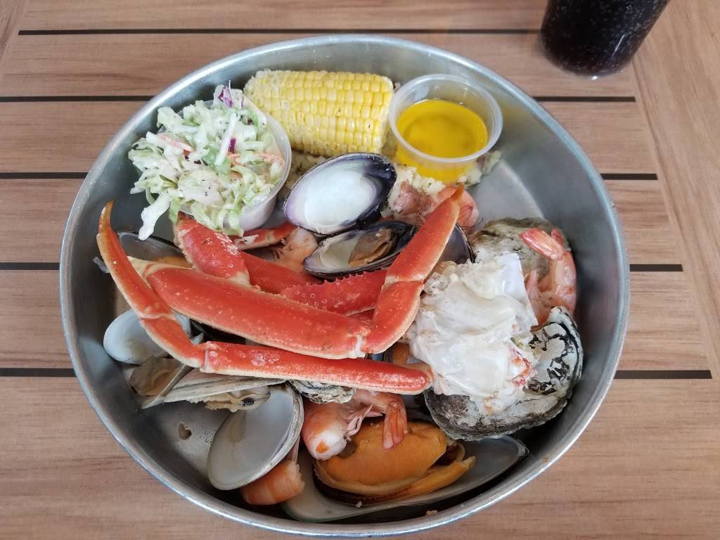 Michaels Seafood Restaurant | restaurant | 1206 N Lake Park Blvd A, Carolina Beach, NC 28428, USA | 9104587761 OR +1 910-458-7761