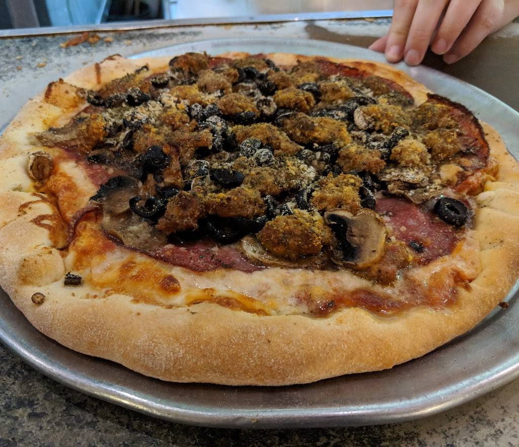 Luigis Pizza Parlor | restaurant | 3800 Stockton Blvd, Sacramento, CA 95820, USA | 9164560641 OR +1 916-456-0641