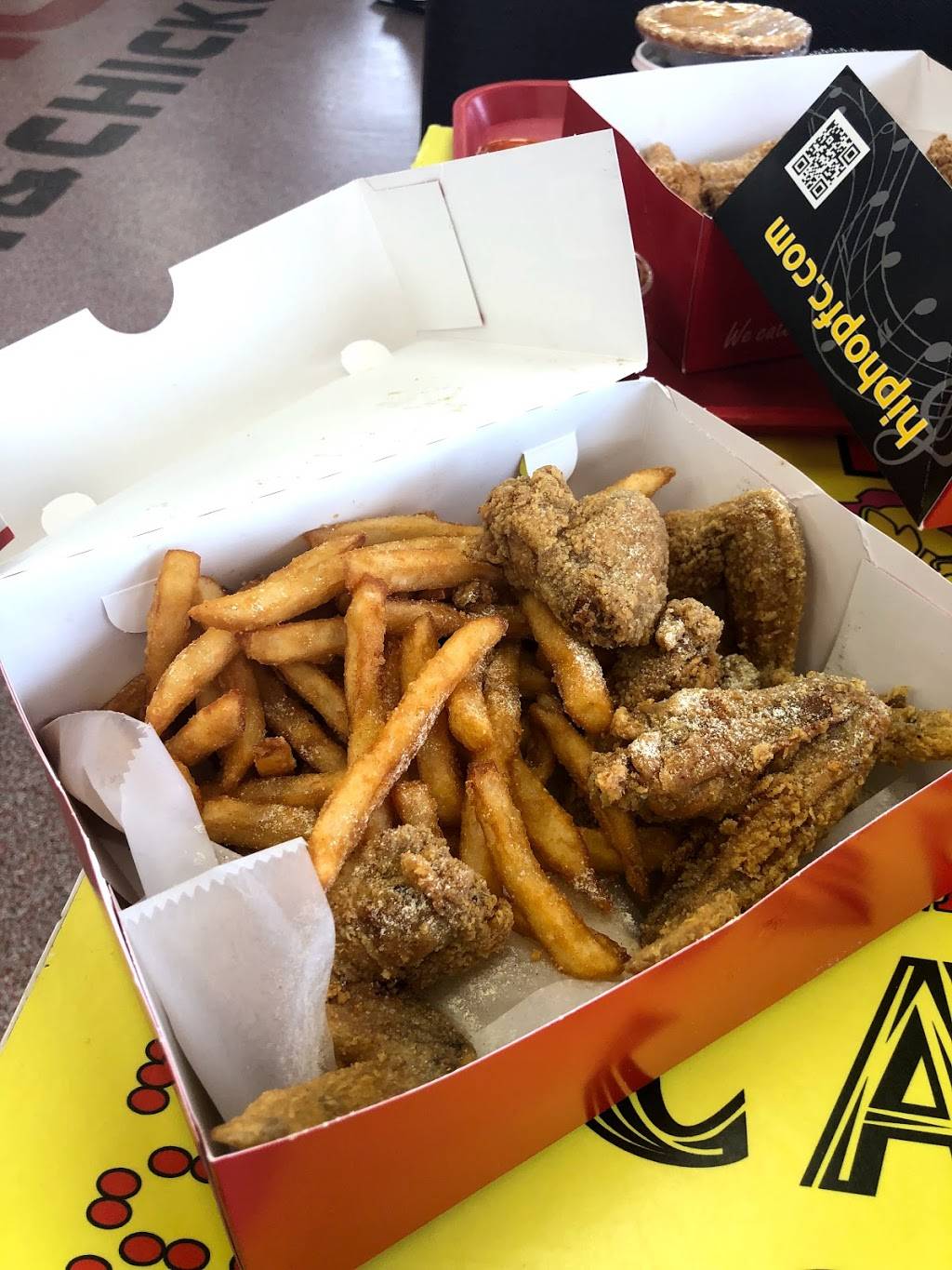 Hip Hop Fish & Chicken | restaurant | 7600 Old Branch Ave, Clinton, MD 20735, USA | 3018686666 OR +1 301-868-6666