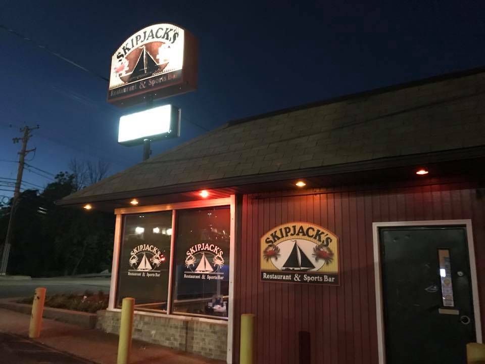 Skipjacks Crab House | restaurant | 7703 Belair Rd, Baltimore, MD 21236, USA | 4106685053 OR +1 410-668-5053