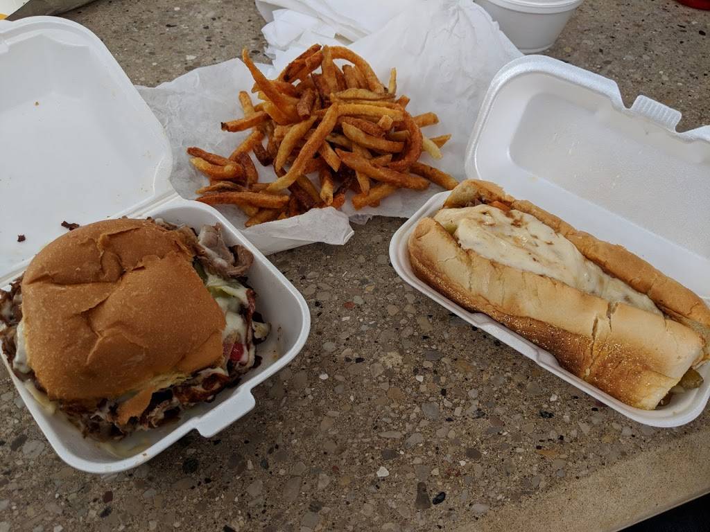 Hoggie Doggies | restaurant | 8803 WI-47, Woodruff, WI 54568, USA | 7153565938 OR +1 715-356-5938