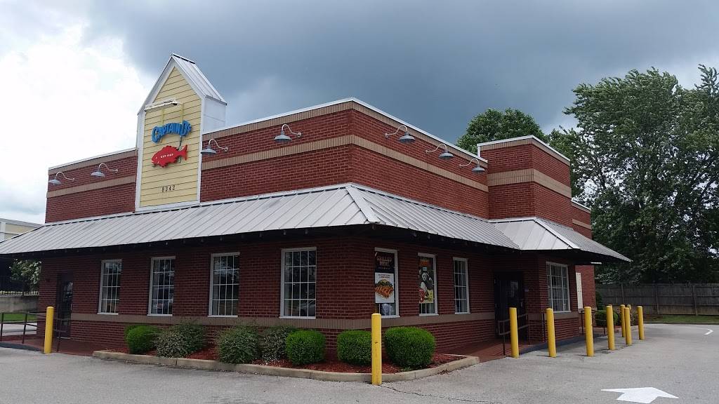 Captain Ds | restaurant | 8342 US Highway 51 N, Millington, TN 38053, USA | 9018733500 OR +1 901-873-3500