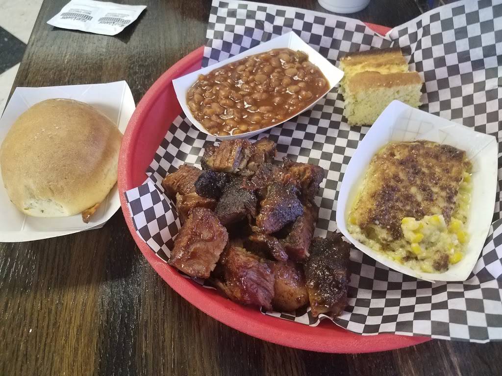 Boones Pickins | restaurant | 213 W Central Ave, Andover, KS 67002, USA | 3164253764 OR +1 316-425-3764