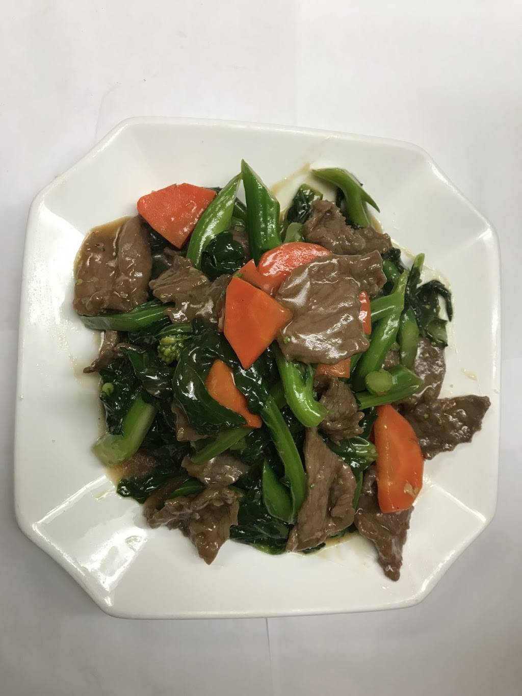 Amazing Thai | restaurant | 10255 Yonge St, Richmond Hill, ON L4C 3B2, Canada | 9057800300 OR +1 905-780-0300