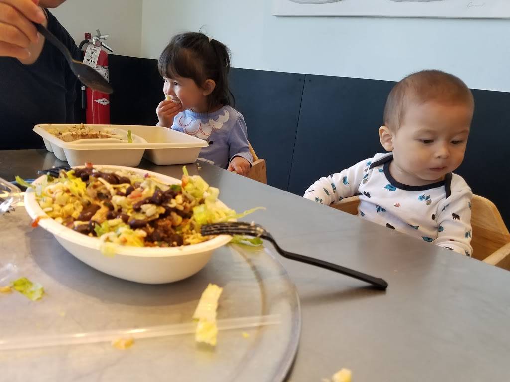 Chipotle Mexican Grill | restaurant | 4530 NE Cornell Rd, Hillsboro, OR 97124, USA | 5036818692 OR +1 503-681-8692