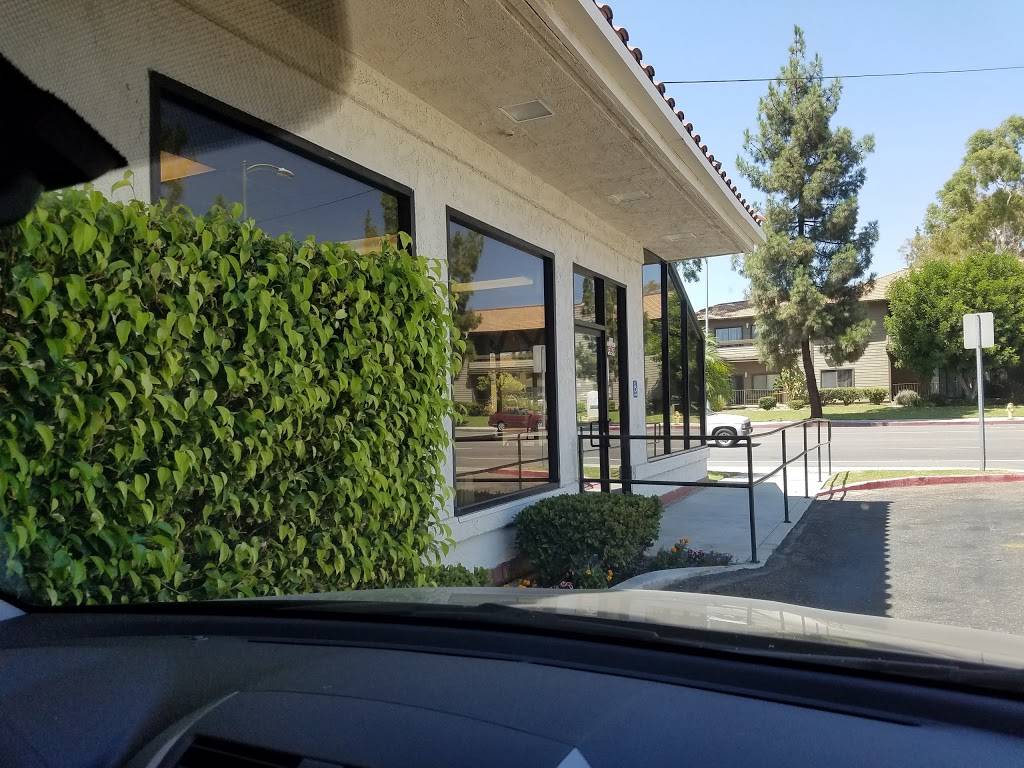Burger King | restaurant | 20838 Devonshire St, Chatsworth, CA 91311, USA | 8187186366 OR +1 818-718-6366