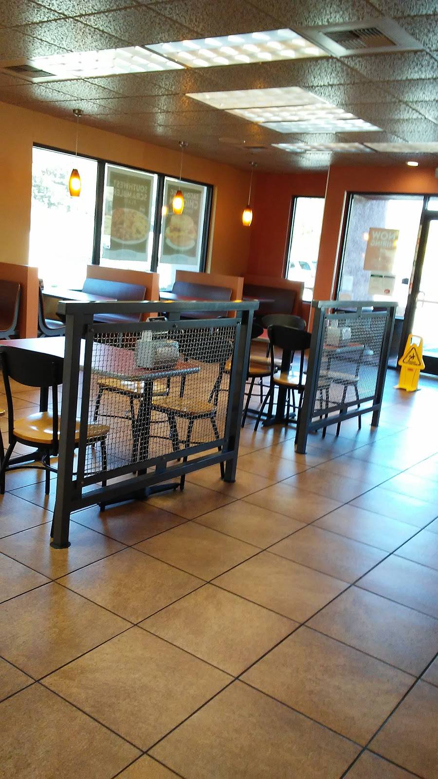 Jack in the Box | restaurant | 25852 El Paseo, Mission Viejo, CA 92691, USA | 9493671909 OR +1 949-367-1909