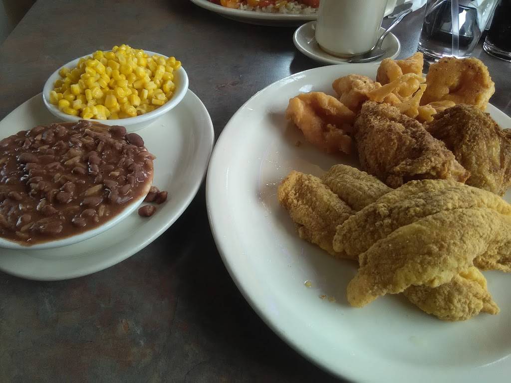 DeAngelos Soulfood, Deli & More | restaurant | 17425 Telegraph Rd, Detroit, MI 48219, USA | 3135357157 OR +1 313-535-7157