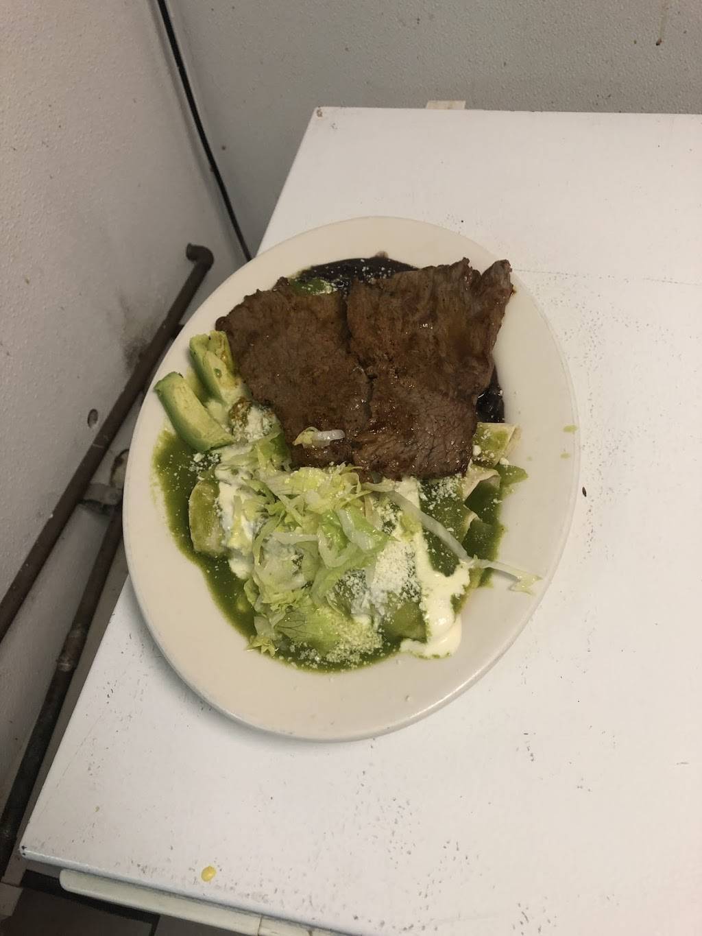 San Miguel restaurant and bakery | restaurant | 133 Hanover St, Meriden, CT 06451, USA | 2032370444 OR +1 203-237-0444