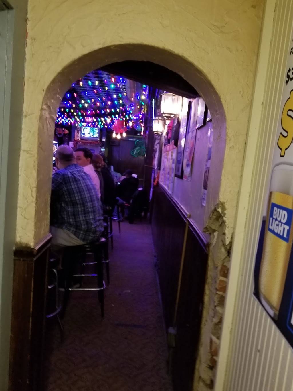 Franks Place On Market | restaurant | 549 W Market St, Akron, OH 44303, USA | 3303768307 OR +1 330-376-8307