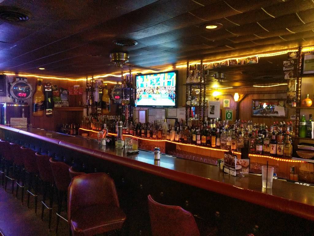 Miss Karols Fine Food & Beverage | restaurant | 1802, 1140 E Walnut St, Watseka, IL 60970, USA | 8154322875 OR +1 815-432-2875