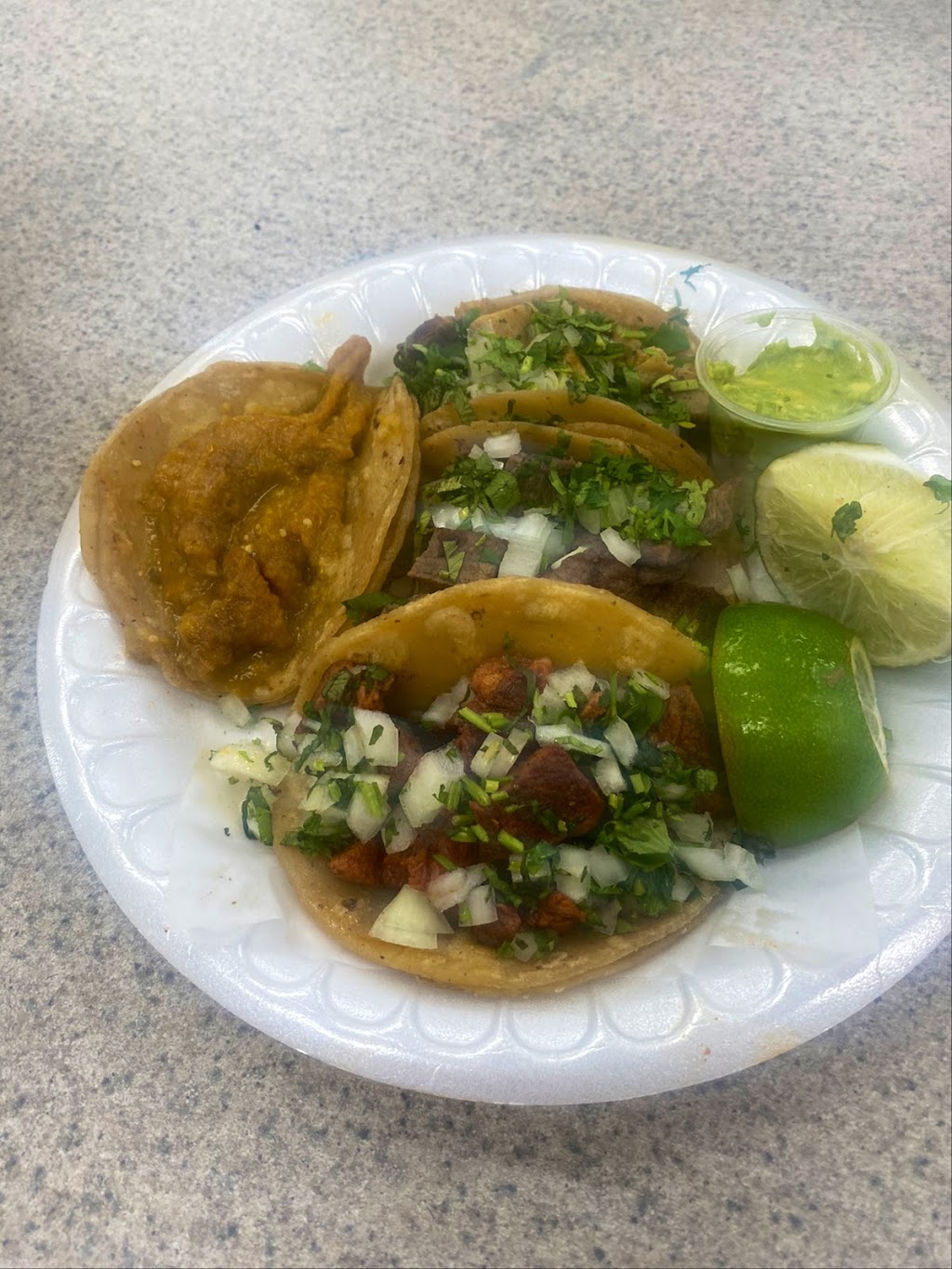 La Familia Street Tacos & More | restaurant | 10750 Magnolia Ave suite p, Riverside, CA 92505, USA | 9515888588 OR +1 951-588-8588