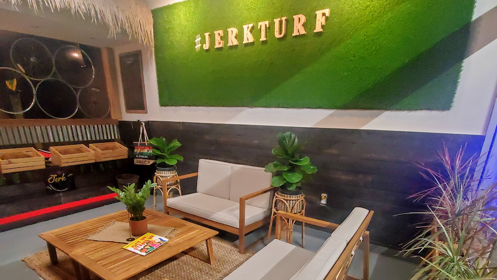 THE JERK TURF | restaurant | 2739 University Dr, Auburn Hills, MI 48326, USA | 5865635935 OR +1 586-563-5935