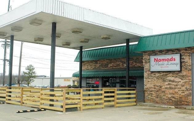 Nomads Southtown | restaurant | 1431 S School Ave, Fayetteville, AR 72701, USA | 4794355606 OR +1 479-435-5606