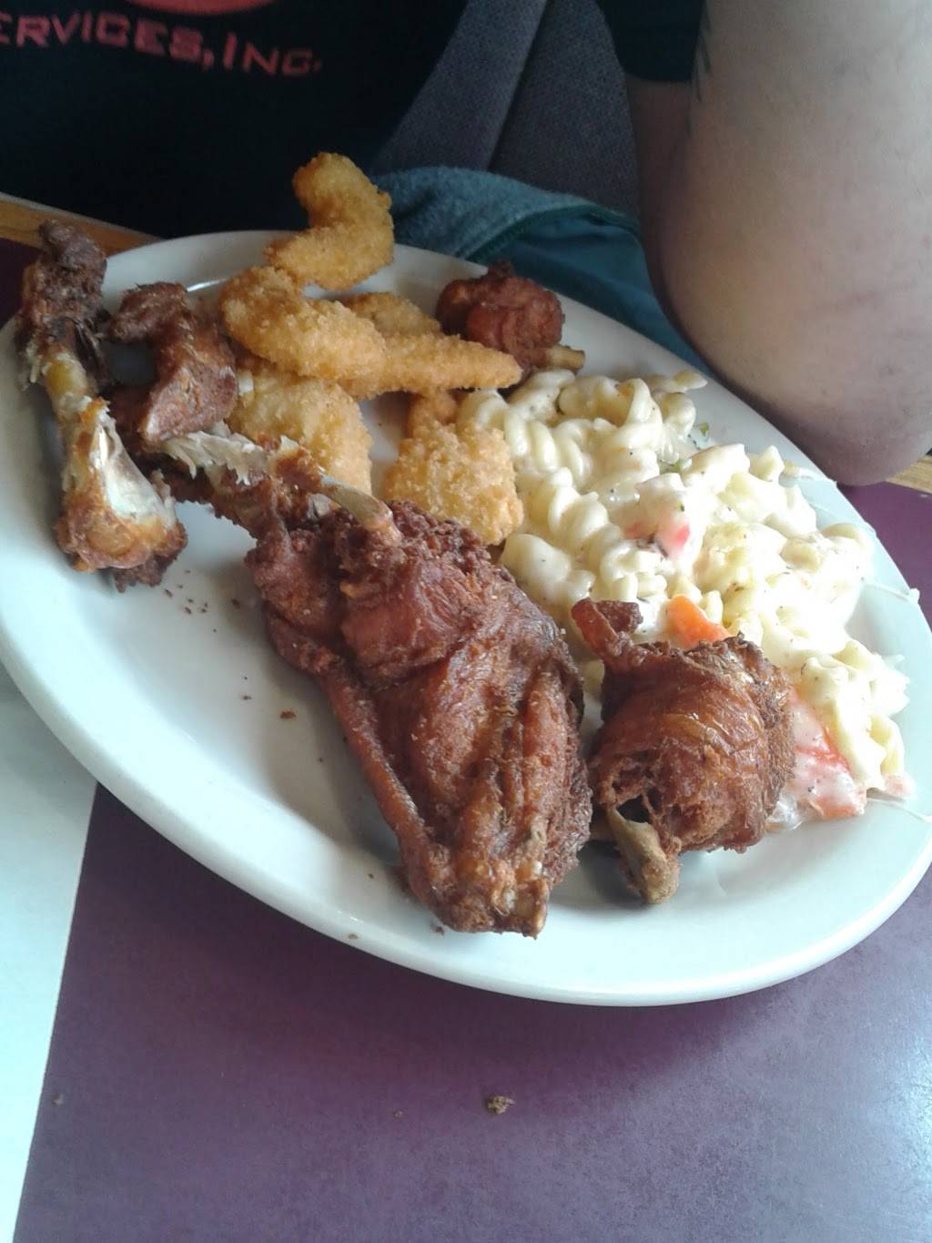 Demetrios Family Restaurant | restaurant | 7851 Broadview Rd, Seven Hills, OH 44131, USA | 2164474444 OR +1 216-447-4444