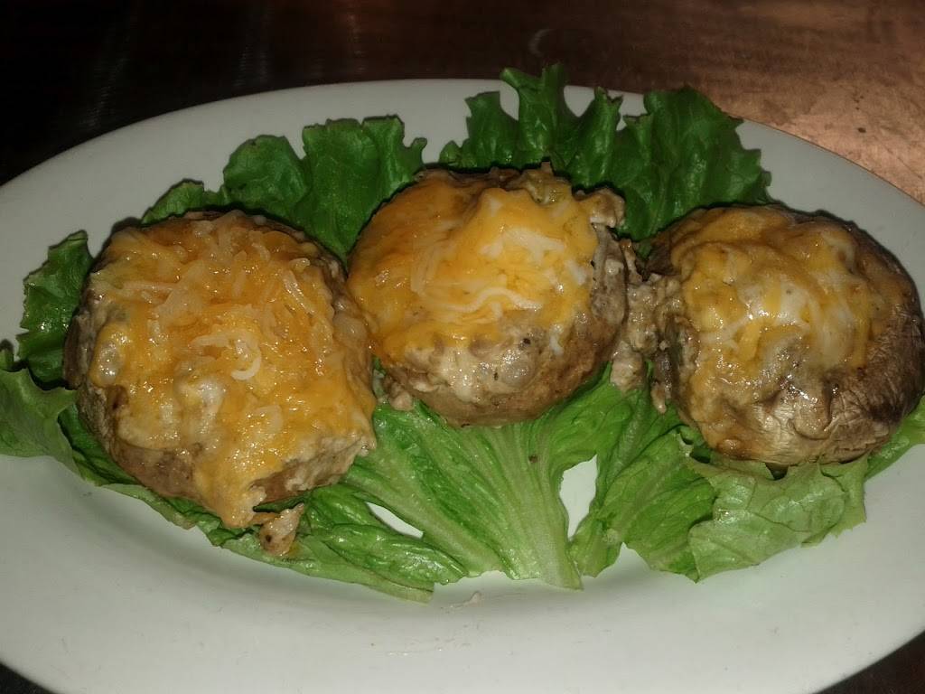 Champions Grille | restaurant | 3670 Werk Rd, Cincinnati, OH 45248, USA | 5133768920 OR +1 513-376-8920