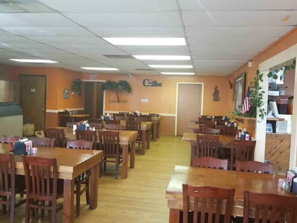 The Palm Cafe | restaurant | 725 TX-46, New Braunfels, TX 78130, USA | 8306268899 OR +1 830-626-8899