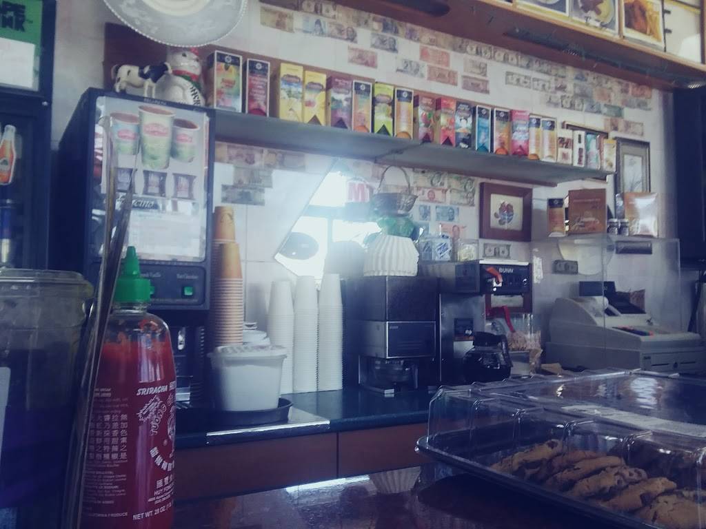 UZ Corner Coffee Shop | restaurant | 54-01 99th St, Corona, NY 11368, USA | 7186997626 OR +1 718-699-7626