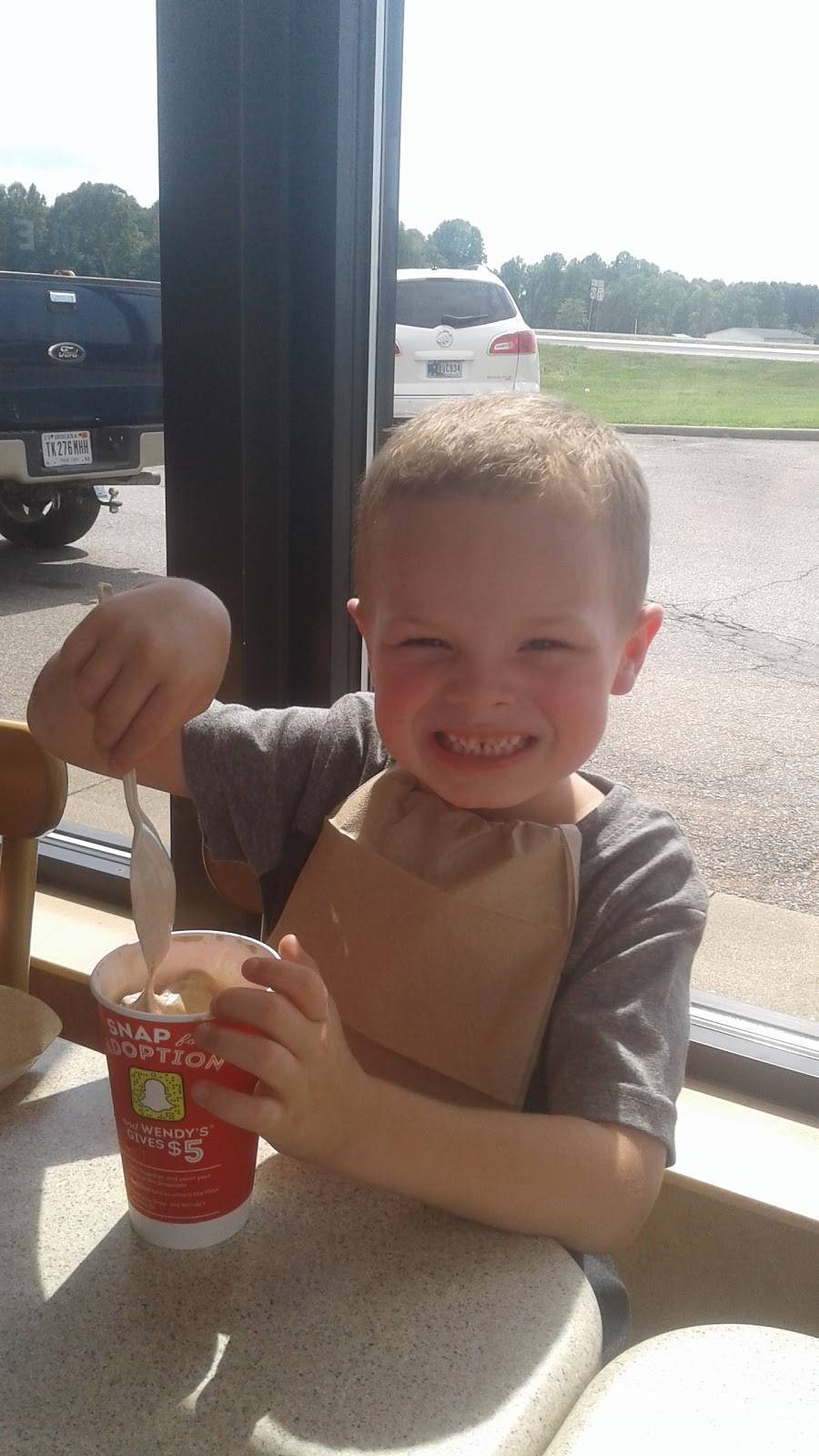 Wendys | restaurant | 3416 W 16th St, Bedford, IN 47421, USA | 8122754031 OR +1 812-275-4031