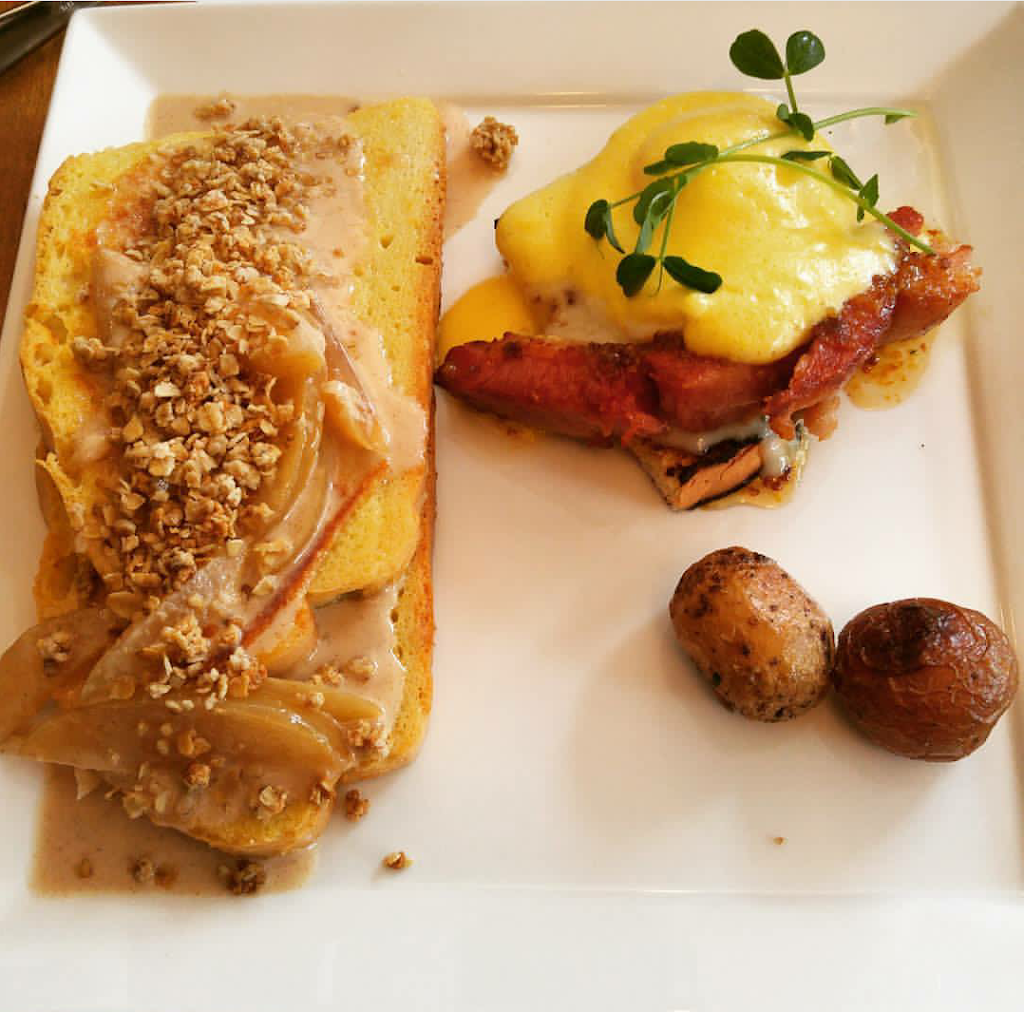 The Bleu Turtle | restaurant | 215 St Paul St W, St. Catharines, ON L2S 2E1, Canada | 2896906442 OR +1 289-690-6442