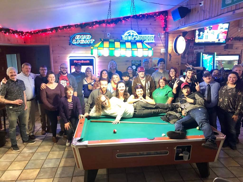 Wiggly Field | restaurant | 2005 Schofield Ave, Schofield, WI 54476, USA | 7153595864 OR +1 715-359-5864