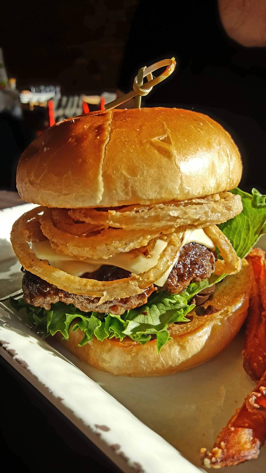 Basement Burger Bar | restaurant | 1326 Brush St, Detroit, MI 48226, USA | 3138183708 OR +1 313-818-3708