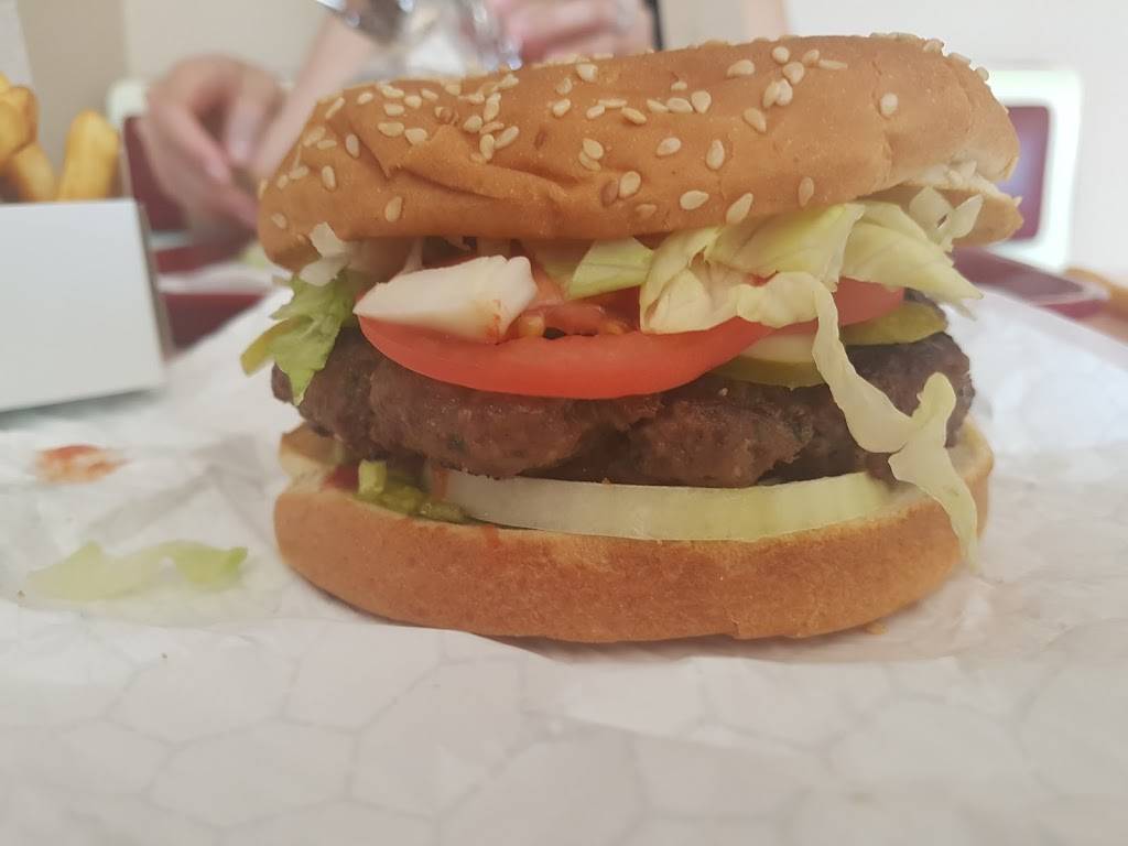 Master Burger | restaurant | 25 King St S, Cookstown, ON L0L 1L0, Canada | 7054589651 OR +1 705-458-9651