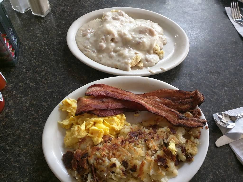 Dinos Family Restaurant | restaurant | 36930 Fremont Blvd, Fremont, CA 94536, USA | 5107926533 OR +1 510-792-6533