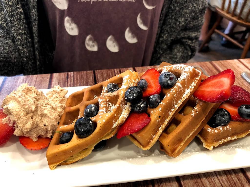 Yazs Table | restaurant | 1209 Bedford St, Abington, MA 02351, USA | 7814216118 OR +1 781-421-6118