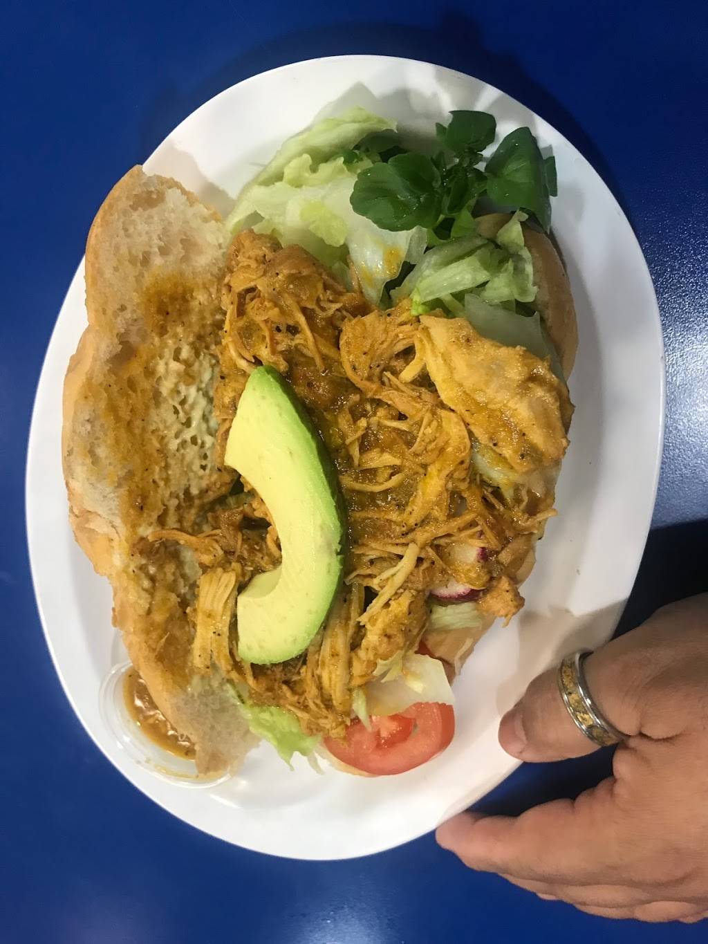 La Chiquita Restaurant IV | restaurant | 6211 Belcrest Rd, Hyattsville, MD 20782, USA | 2405825009 OR +1 240-582-5009