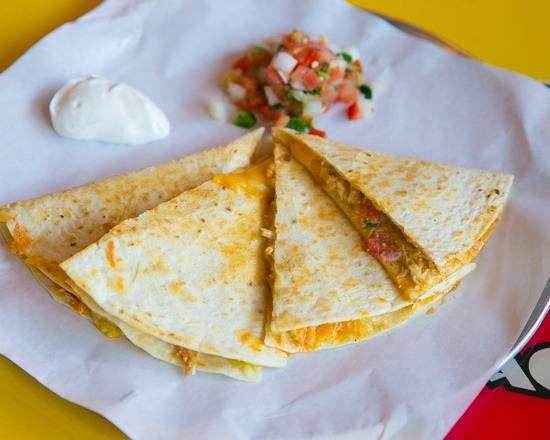 Fuzzys Taco Shop | restaurant | 1100 W John Carpenter Fwy, Irving, TX 75039, USA | 9725508226 OR +1 972-550-8226