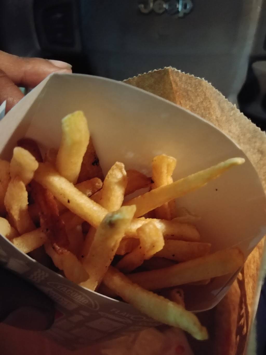 Jack in the Box | restaurant | 8951 N 19th Ave, Phoenix, AZ 85021, USA | 6029440710 OR +1 602-944-0710