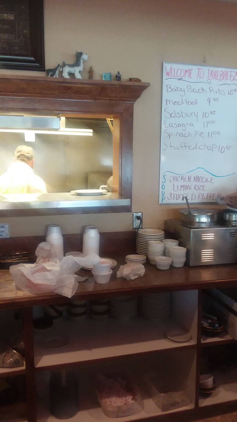 Lake Breeze Coney Grill | restaurant | 2898 N Meridian Rd, Sanford, MI 48657, USA | 9896875002 OR +1 989-687-5002