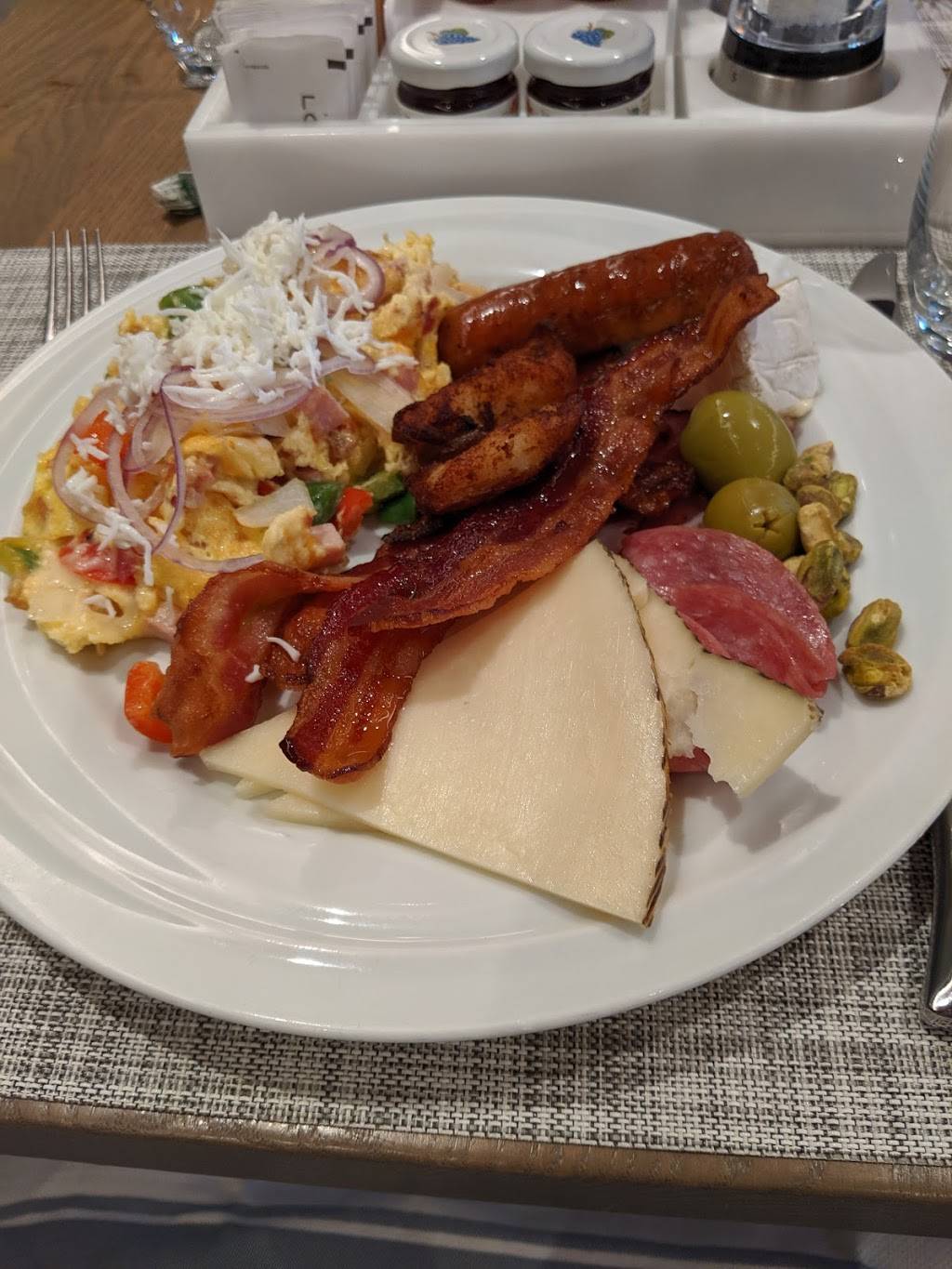 Prestons Market | restaurant | 1601 Collins Ave, Miami Beach, FL 33139, USA | 3056045442 OR +1 305-604-5442