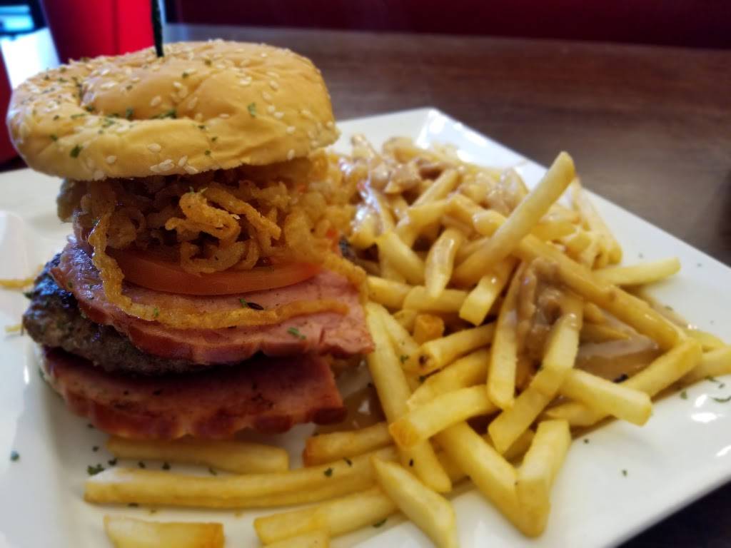 County Diner | restaurant | 2584 Manning Rd, Windsor, ON N8N 2L9, Canada | 5197393600 OR +1 519-739-3600