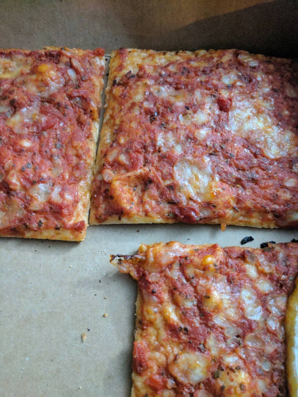 Cristys Pizza | restaurant | 1 Riverview Terrace, Hampton, NH 03842, USA | 6039294496 OR +1 603-929-4496