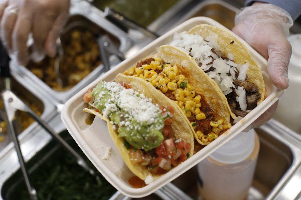 Guapas Mexican Grill | restaurant | 101 Oyster Point Blvd suite 106, South San Francisco, CA 94080, USA | 6507458042 OR +1 650-745-8042