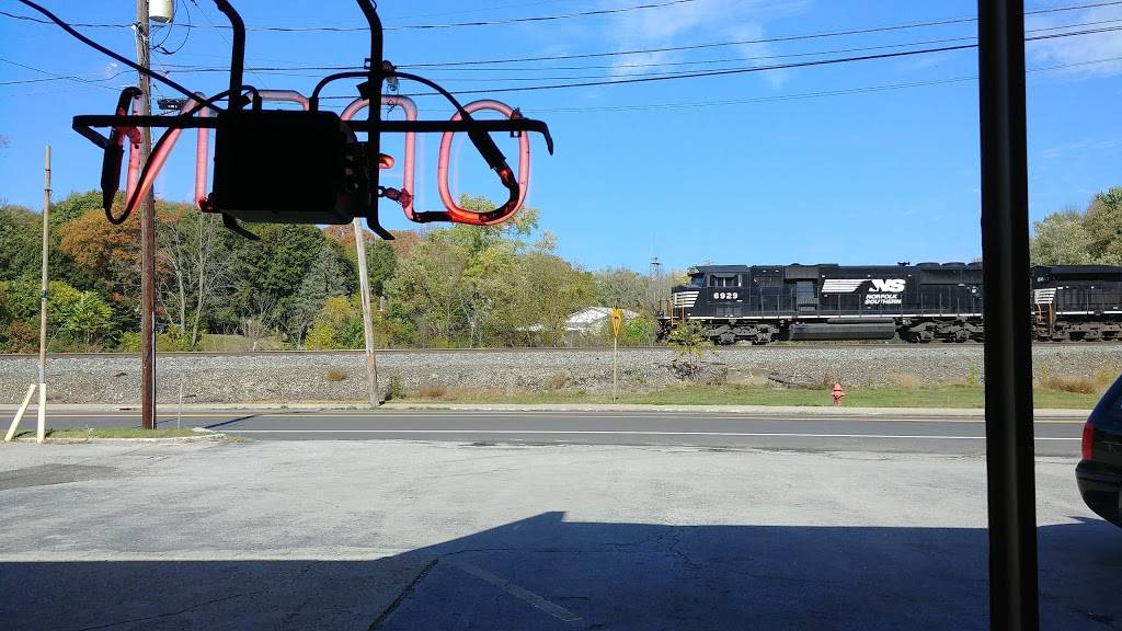 Dairy Queen | restaurant | 310 Columbia St, Leetonia, OH 44431, USA | 3304276269 OR +1 330-427-6269