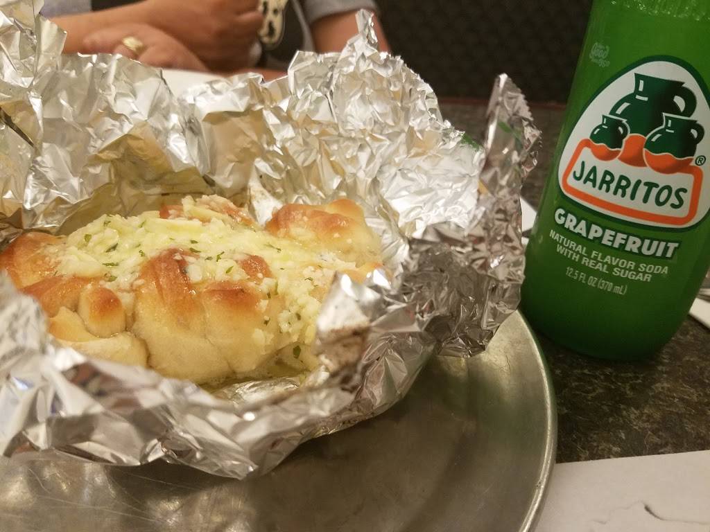 Pietros Italian Restaurant & Pizzeria | restaurant | 712 E Bay Ave, Manahawkin, NJ 08050, USA | 6095976708 OR +1 609-597-6708