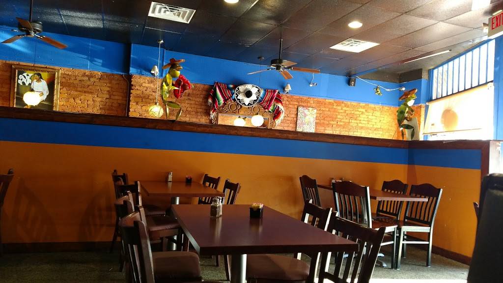 Cucos | restaurant | 102 N Jefferson Ave, Eatonton, GA 31024, USA | 7067498255 OR +1 706-749-8255