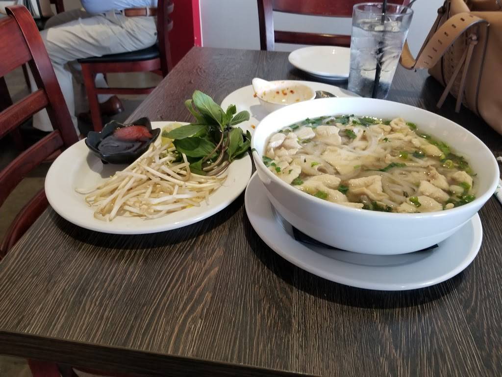 RedThai Southeast Asian Kitchen | restaurant | 7822 N 12th St, Phoenix, AZ 85020, USA | 6028703015 OR +1 602-870-3015