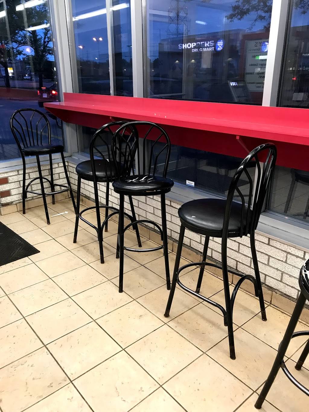 Harrys Drive-In | restaurant | 2280 Lawrence Ave E, Scarborough, ON M1P 2P9, Canada | 4167595980 OR +1 416-759-5980